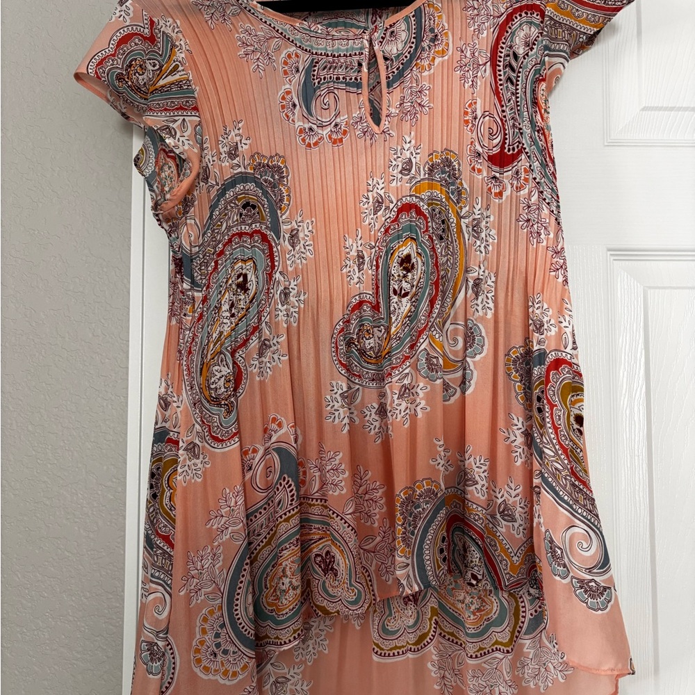 Used! Melissa Paige petite Paisley Pleated Tunic Top